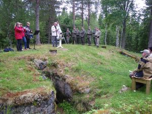 Fortets Dag 2012 inledes med en friluftsgudstjänst, förrättad av Kyrkoherde Mikael Jonsson