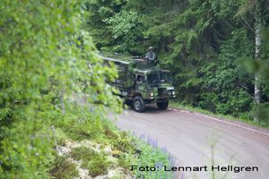 Ett fientligt "pansarfordon" närmar sig vägkröken....