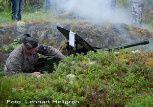 Första skotte från PV-kanonen missar målet